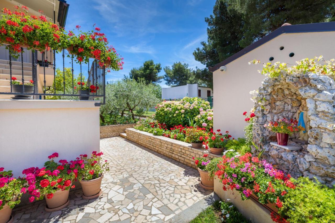 Apartments Hortensia Pula Luaran gambar