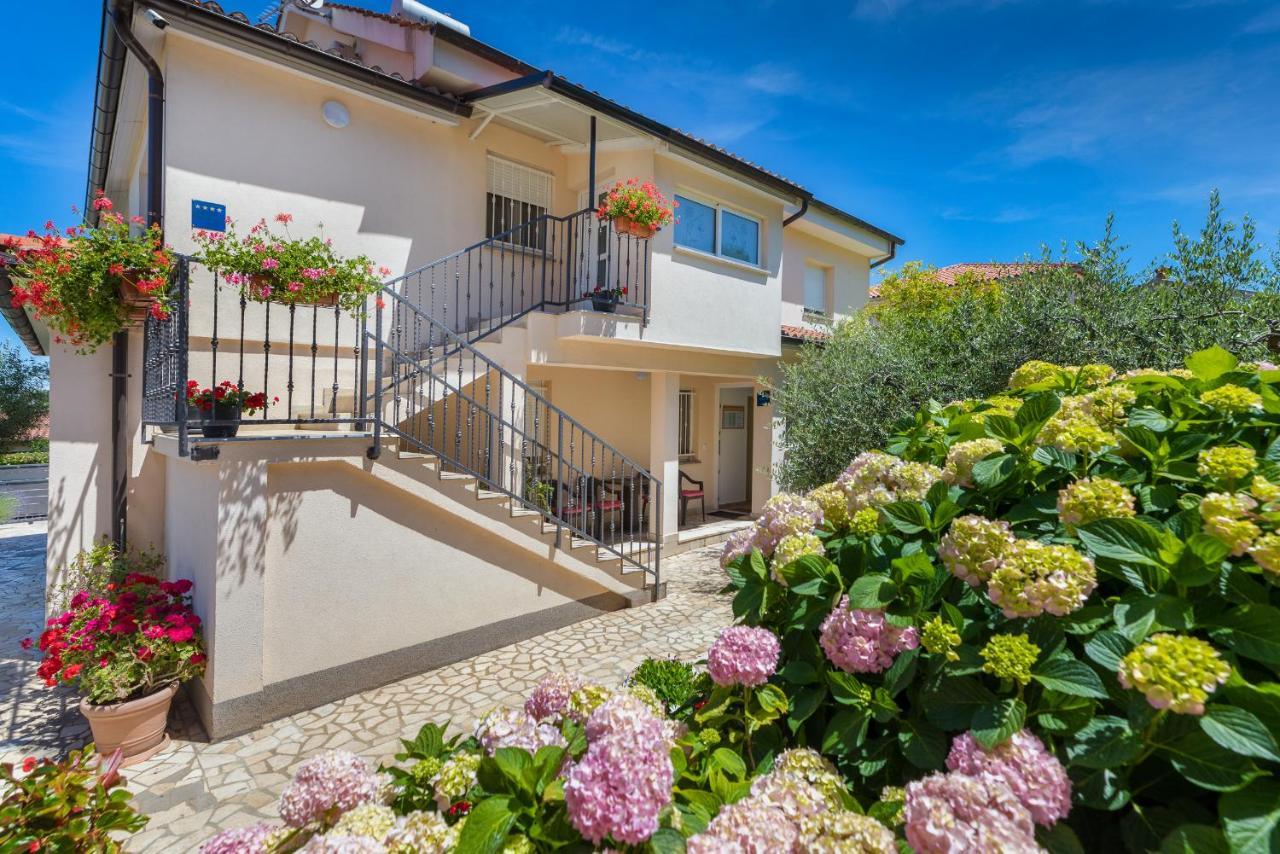 Apartments Hortensia Pula Luaran gambar