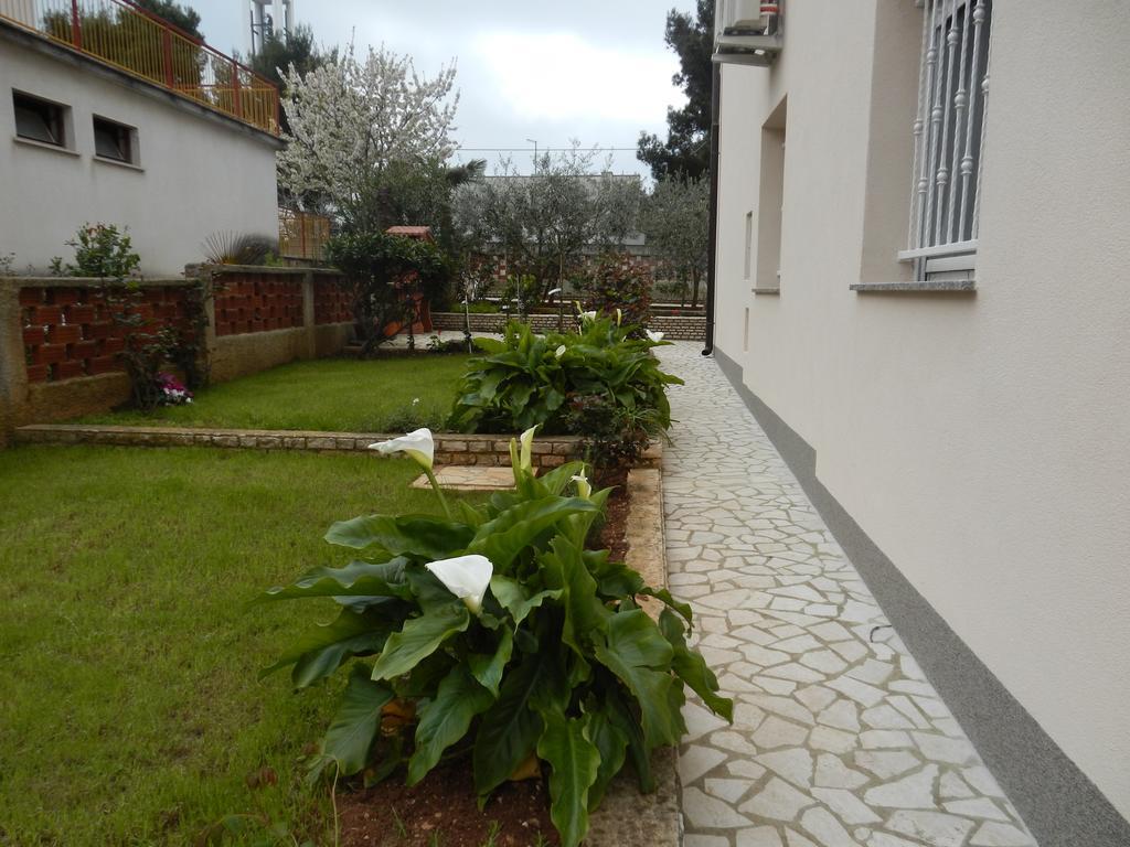 Apartments Hortensia Pula Luaran gambar